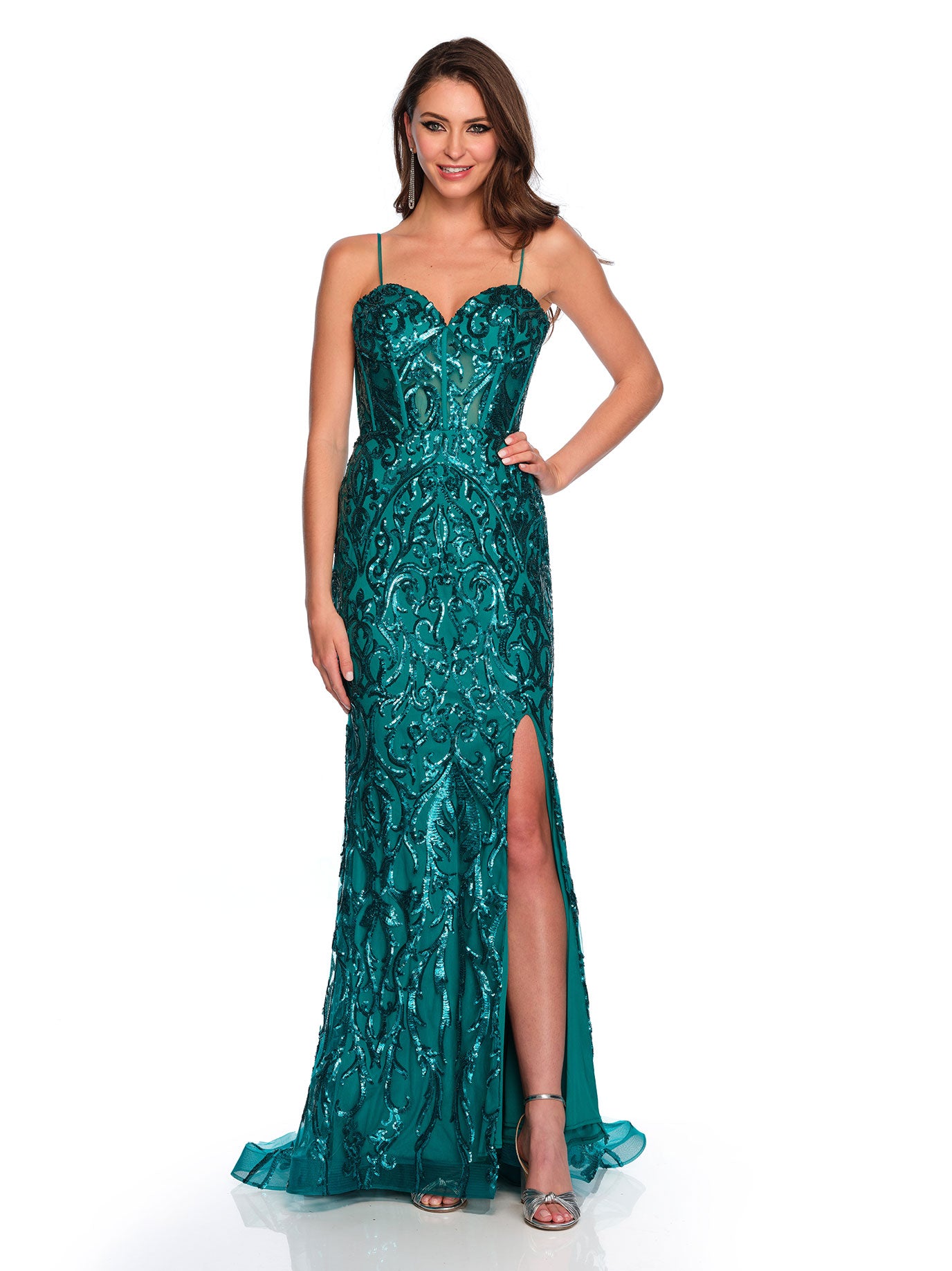 FITTED EMBROIDERED GOWN WITH SWEEPING TRAIN