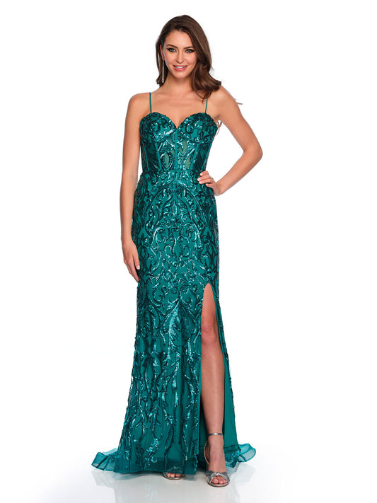 FITTED EMBROIDERED GOWN WITH SWEEPING TRAIN