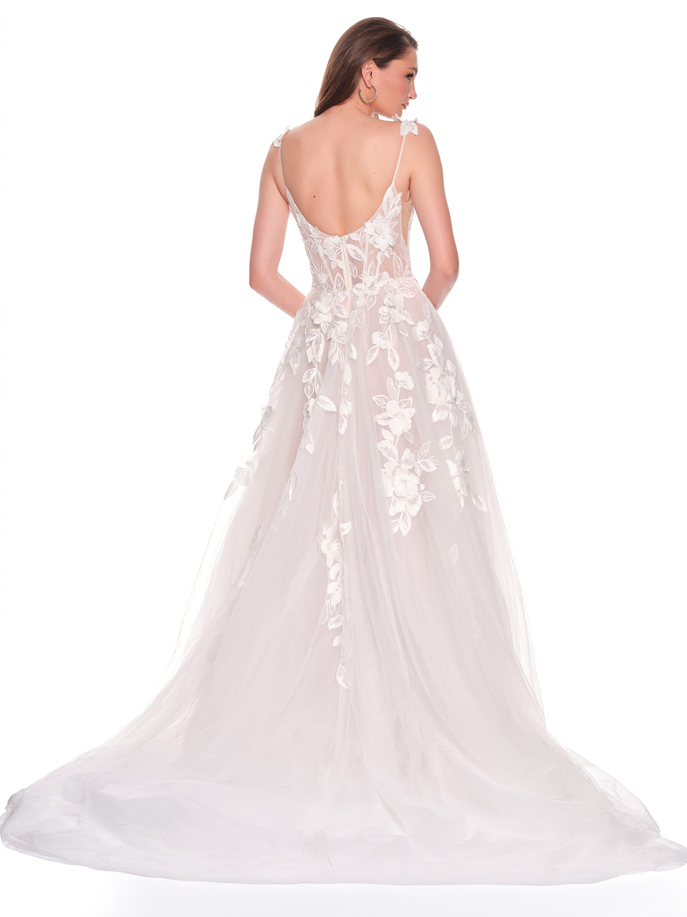 FITTED MERMAID BRIDAL GOWN WITH FLORAL APPLIQUES