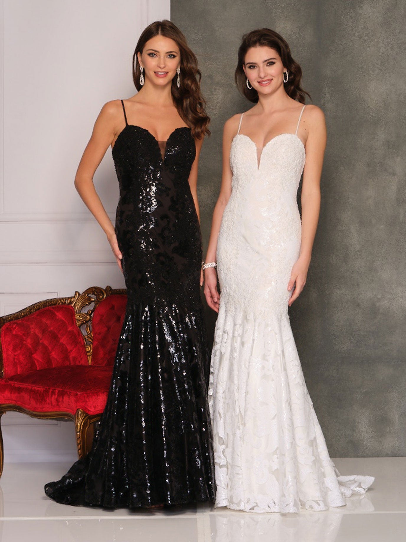 INTRICATE PATTERNED MERMAID WEDDING DRESS