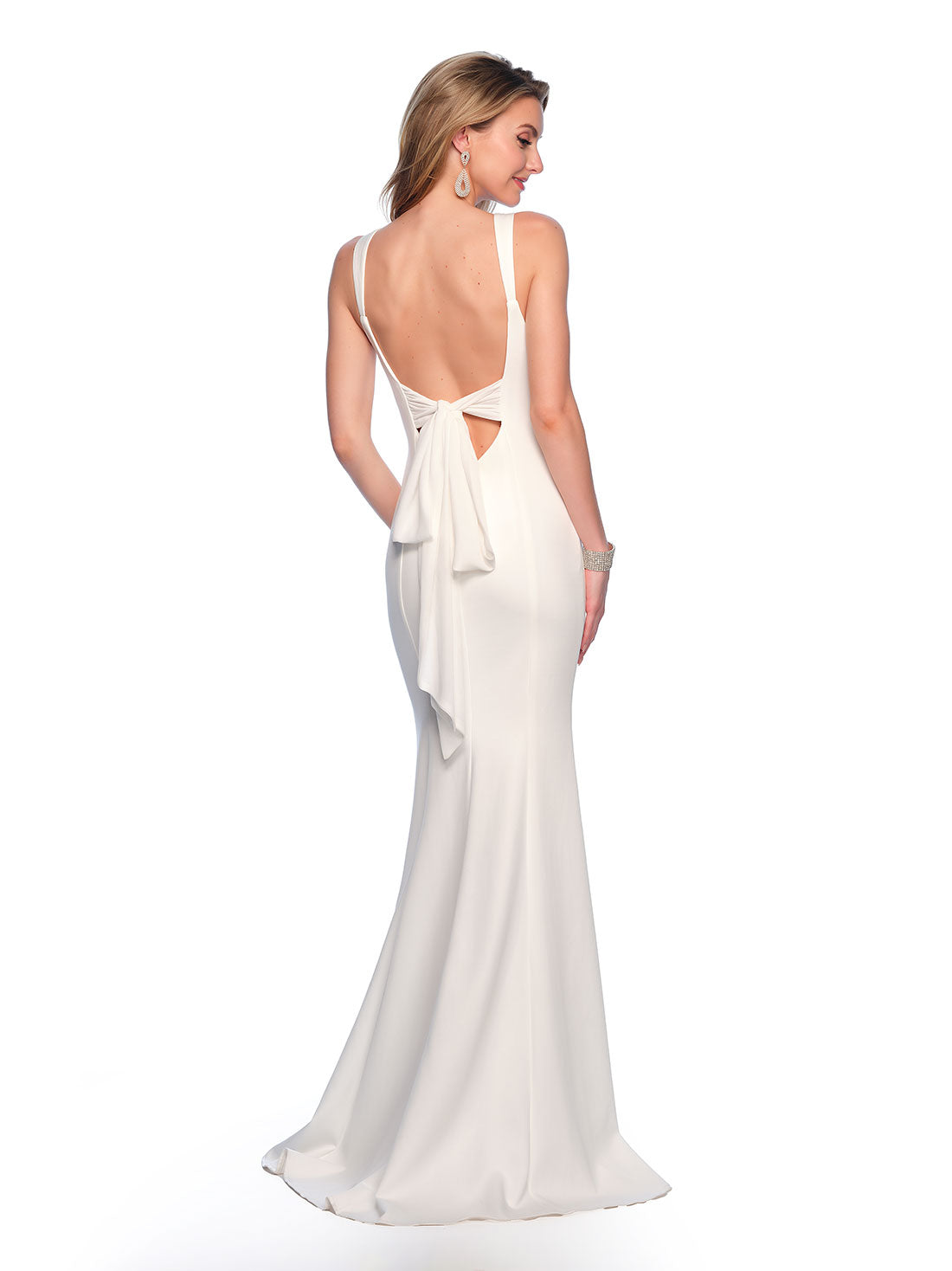 FITTED SQUARE NECK WEDDING DRESS