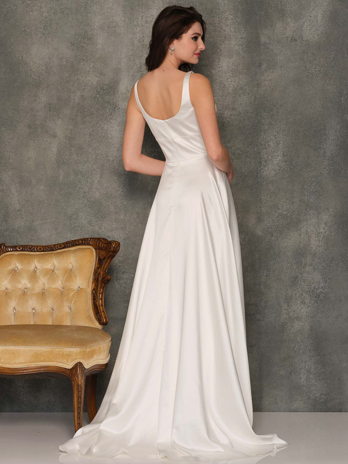 SQUARE NECK OPEN LEG WEDDING GOWN