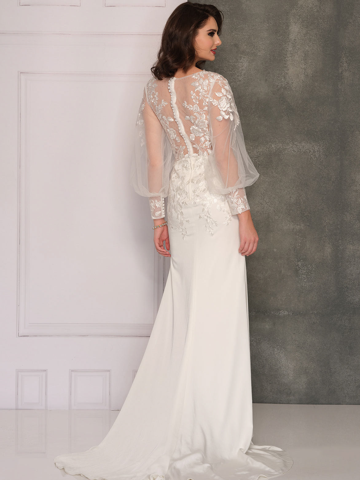 SLEEVED FIT & FLARE WEDDING DRESS