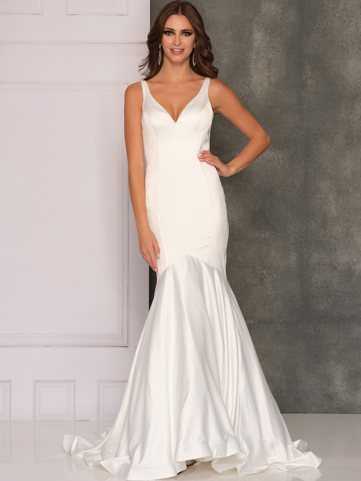 BUTTON UP MERMAID WEDDING GOWN - Dave & Johnny BUTTON UP MERMAID WEDDING GOWN - Dave & Johnny