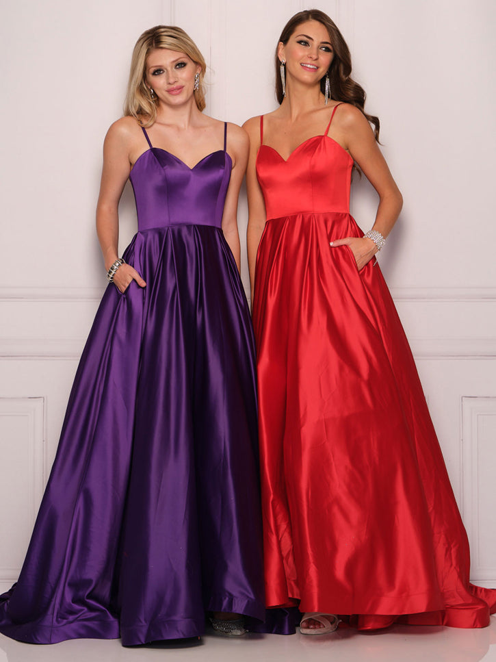 BUTTON SWEETHEART STRAPLESS WEDDING GOWN