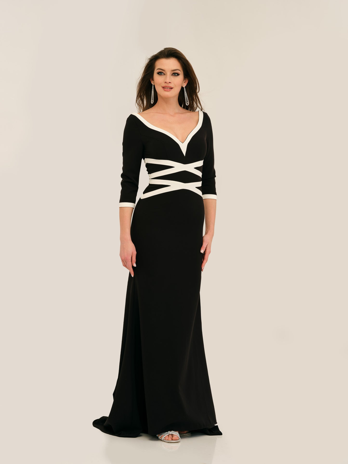 MODEST V-BACK QUARTER SLEEVE GOWN