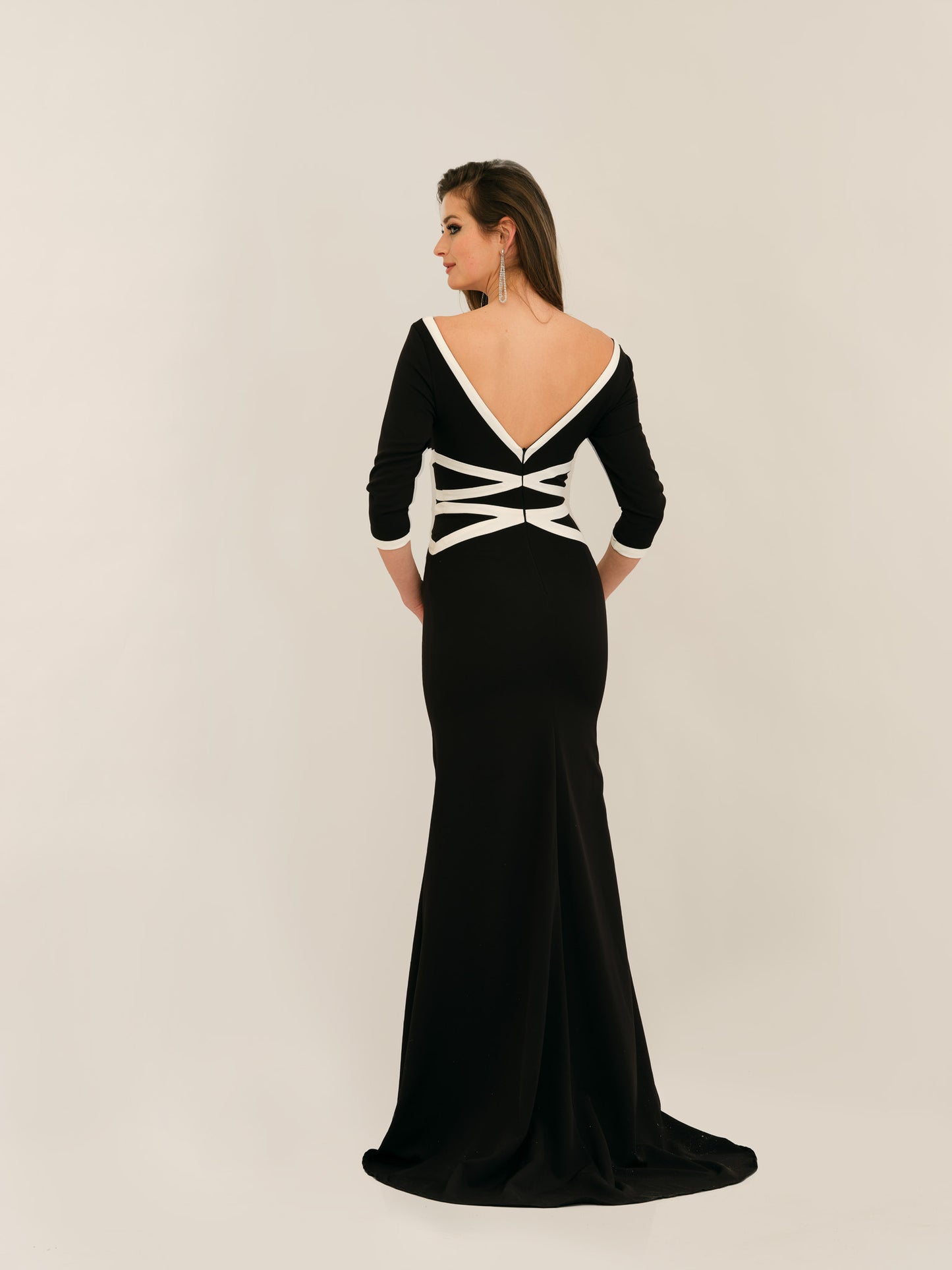 MODEST V-BACK QUARTER SLEEVE GOWN