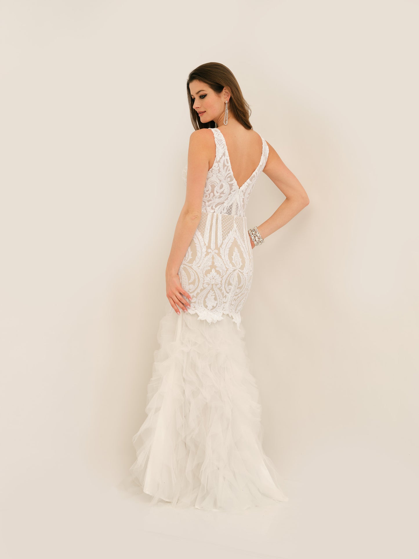 FITTED MERMAID RUFFLE WEDDING DRESS