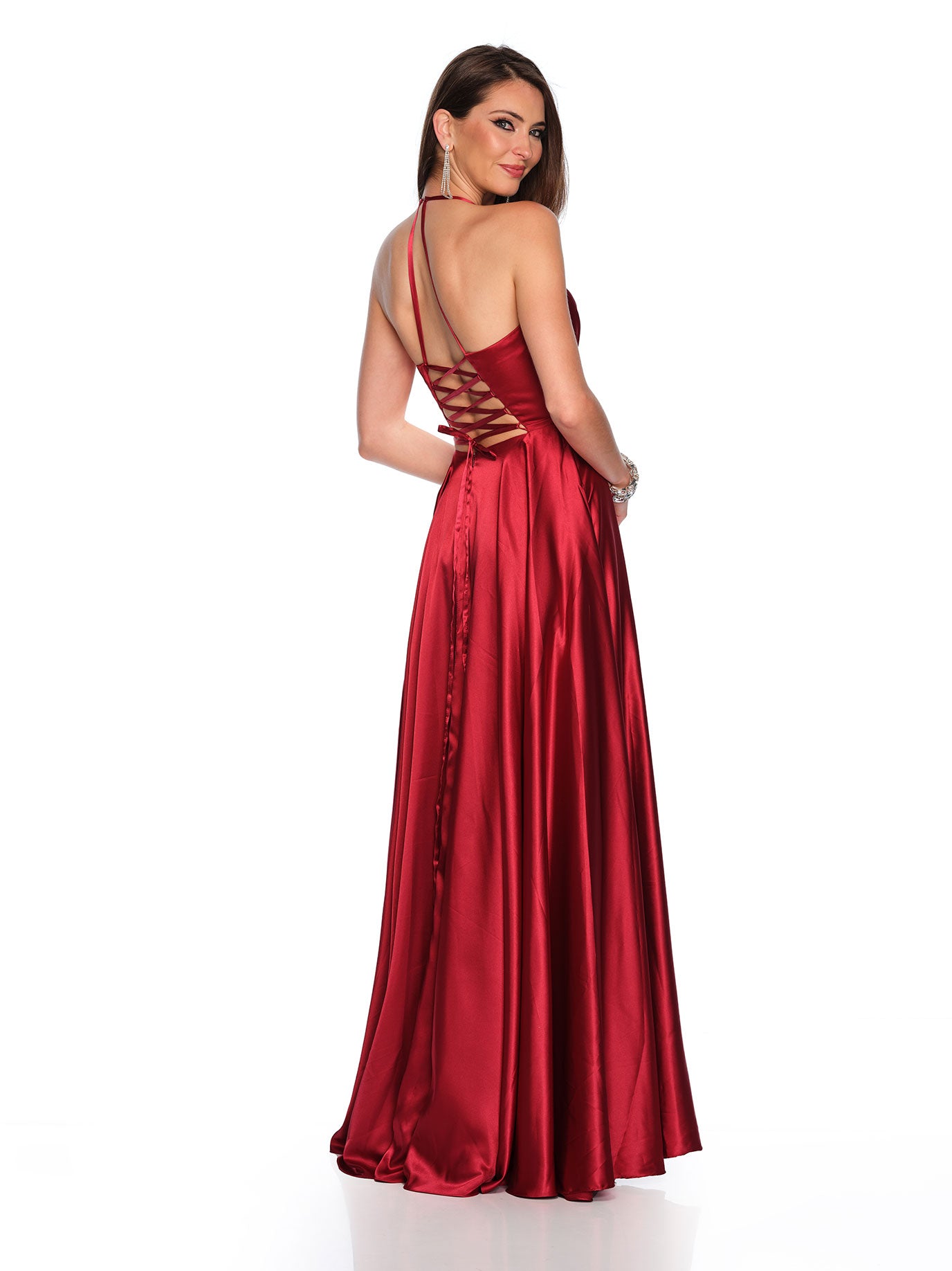 FLOWY SATIN GOWN WITH SIDE SLIT Dave & Johnny FLOWY SATIN GOWN WITH SIDE SLIT Dave & Johnny