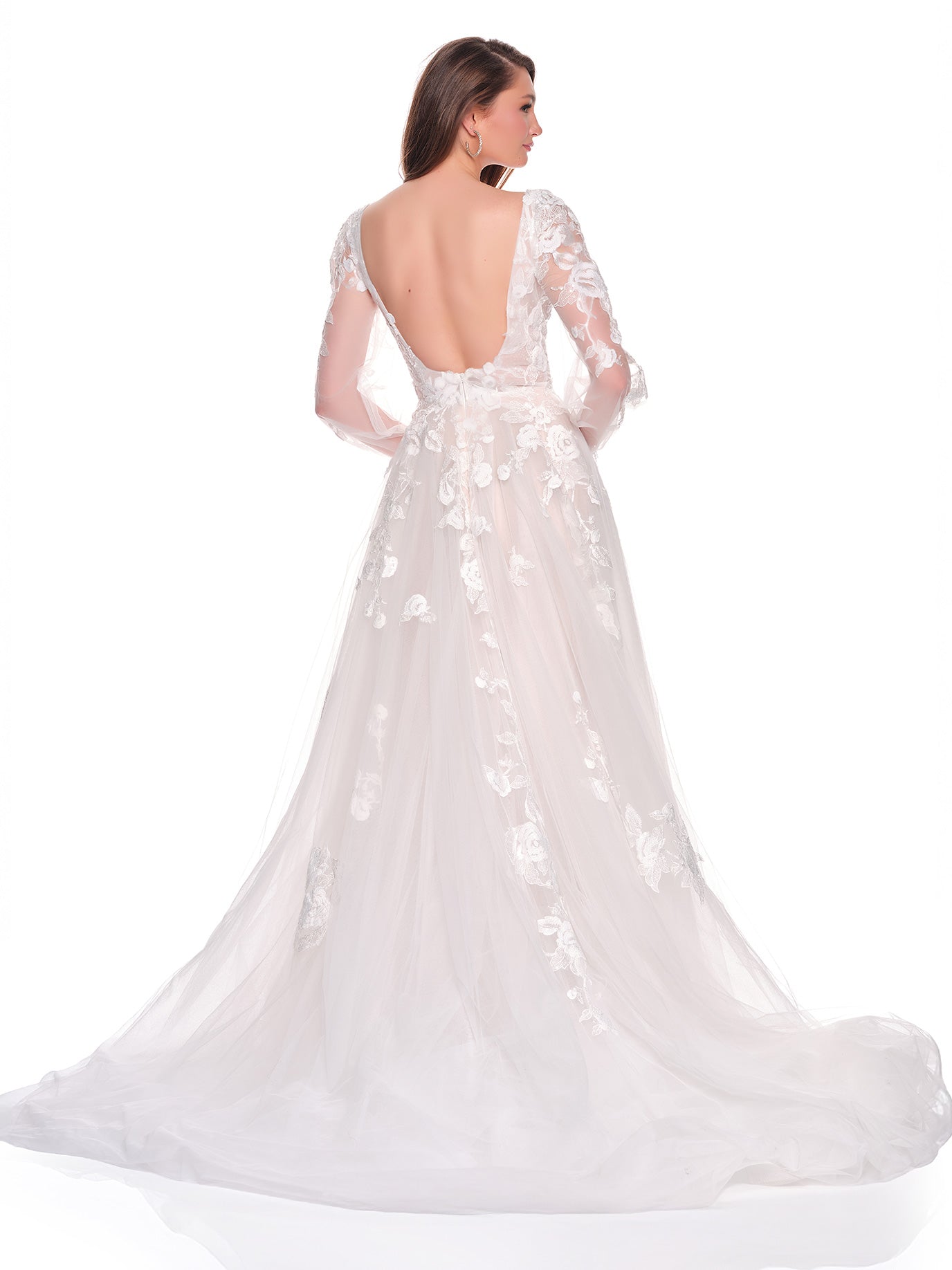 ROMANTIC LONG SLEEVE BRIDAL GOWN