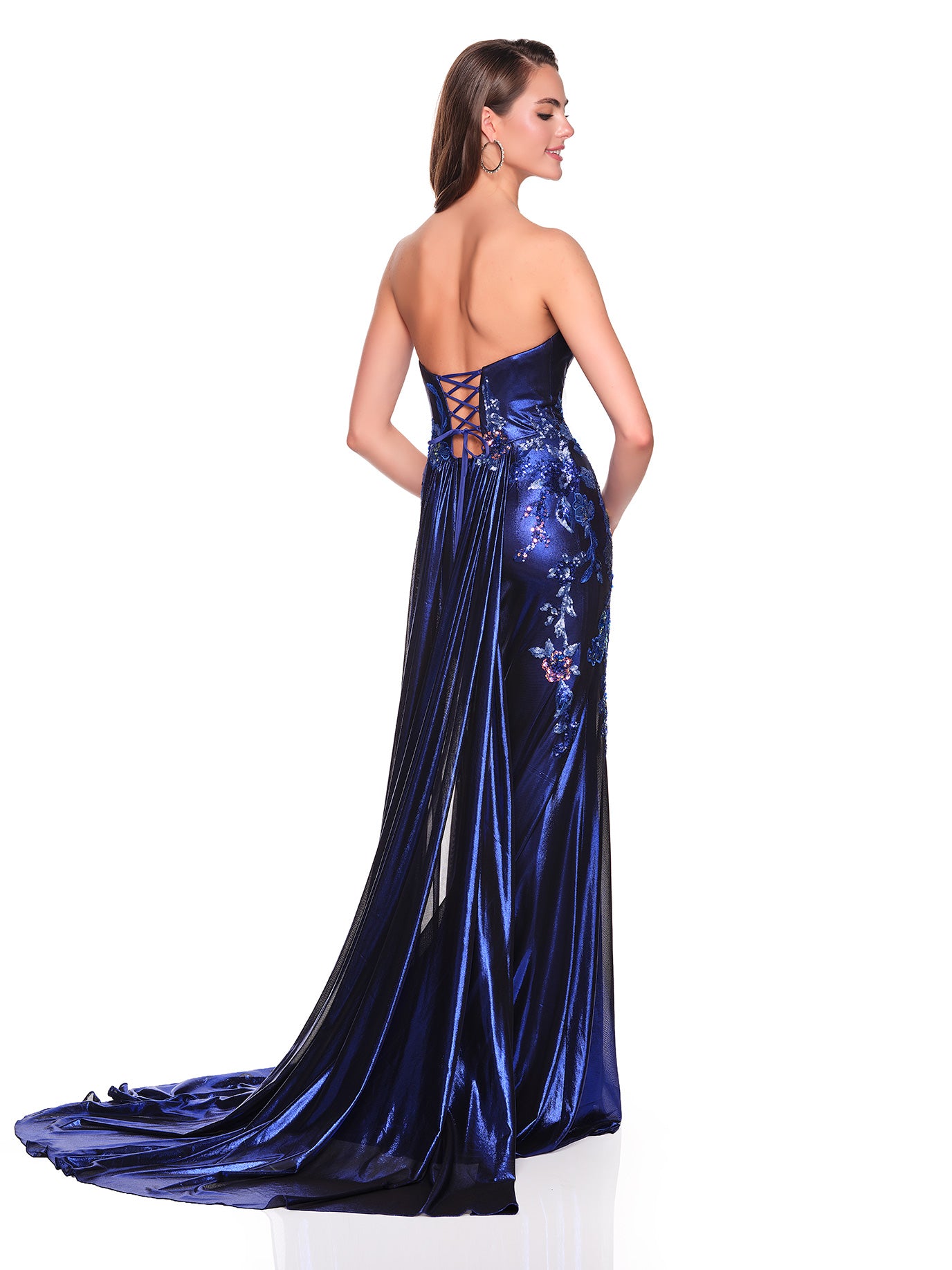 SWEETHEART STRAPLESS METALLIC GOWN WITH EMBROIDERED ACCENT