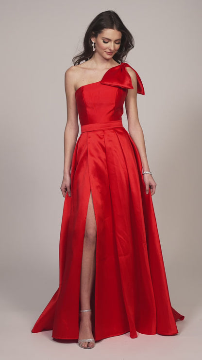 ONE SHOULDER GOWN WITH BOW DETAIL