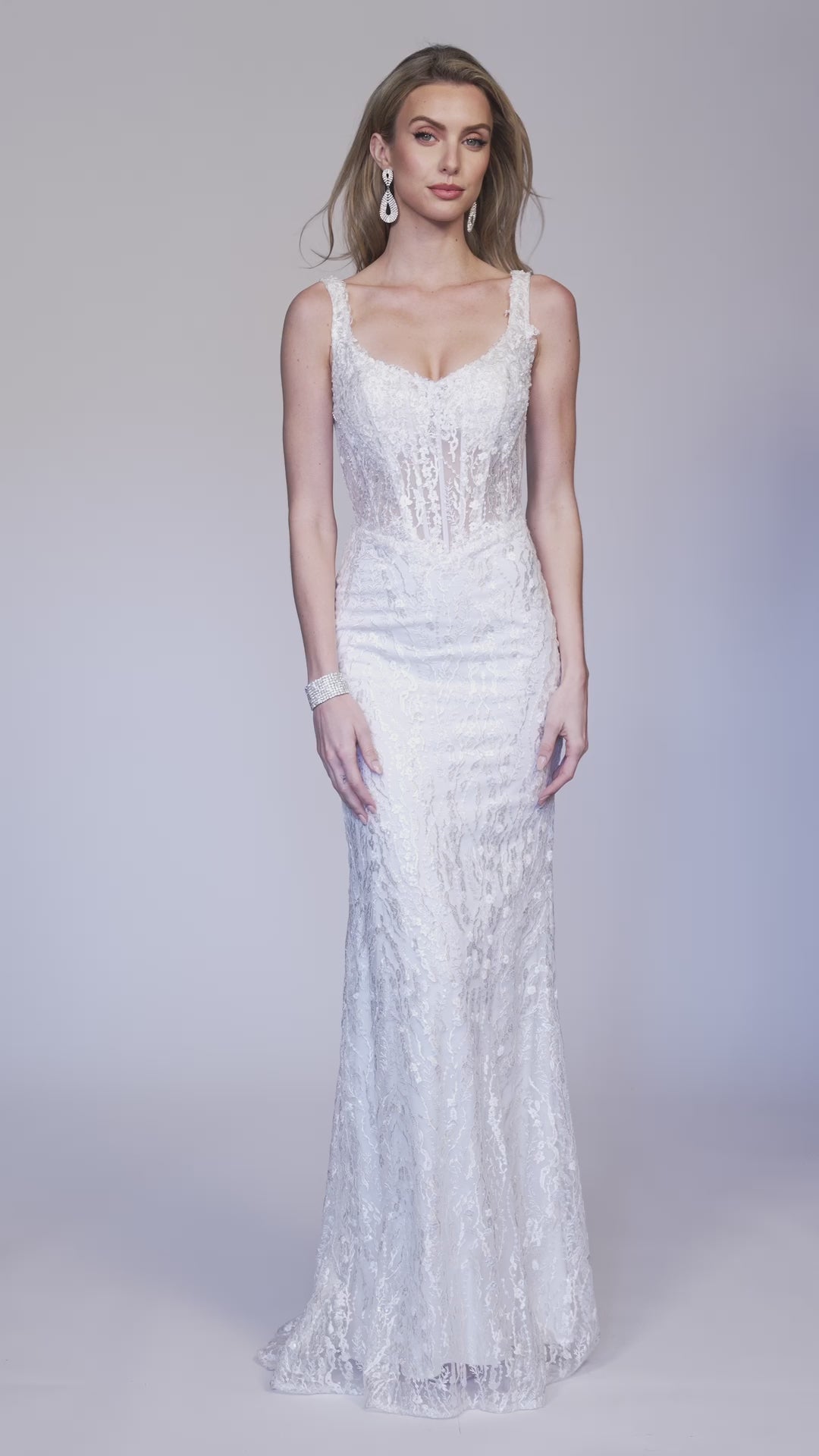 square neck corset wedding dress Elegant Floral Lace Neckline Turkish 38 set off with a graceful chapel train. Minimalist Long Sleeve Square Neck