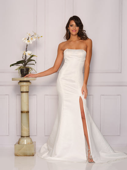STRAPLESS OPEN LEG FITTED WEDDING GOWN