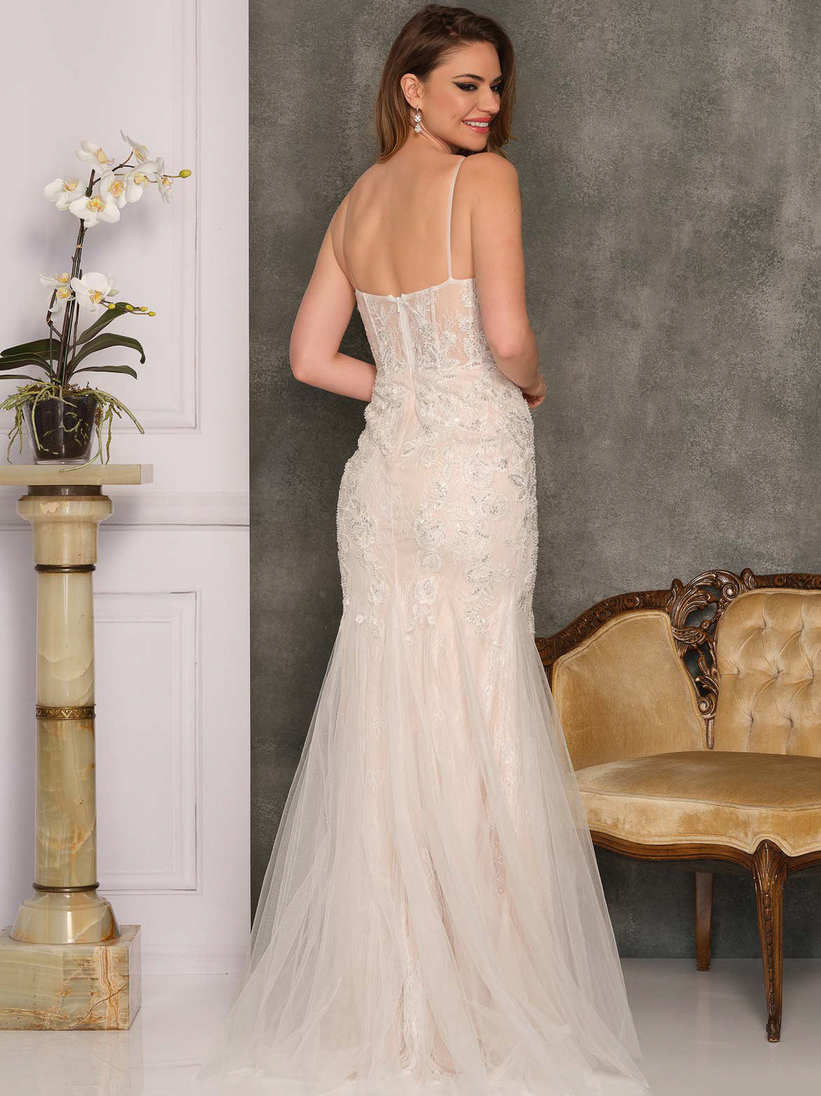 STRUCTURED EMBROIDERED MERMAID WEDDING GOWN