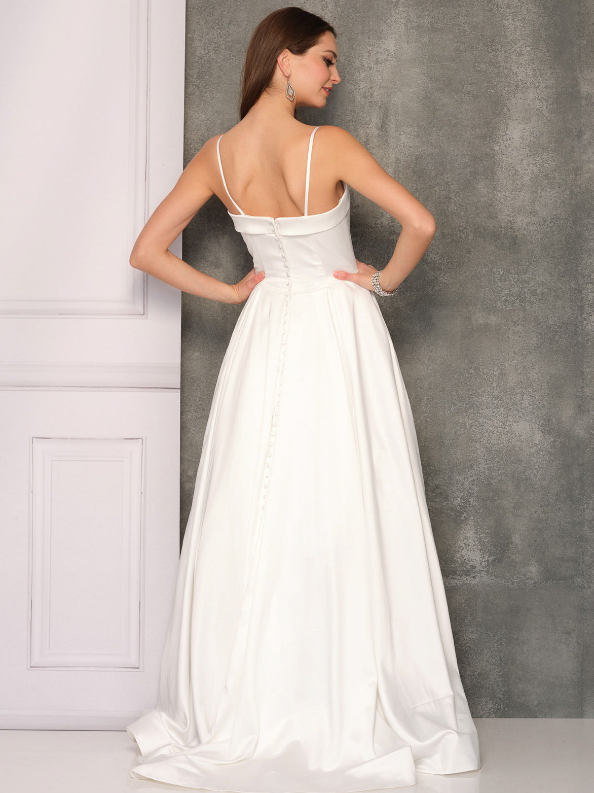 FOLDED SWEETHEART BUTTON WEDDING GOWN