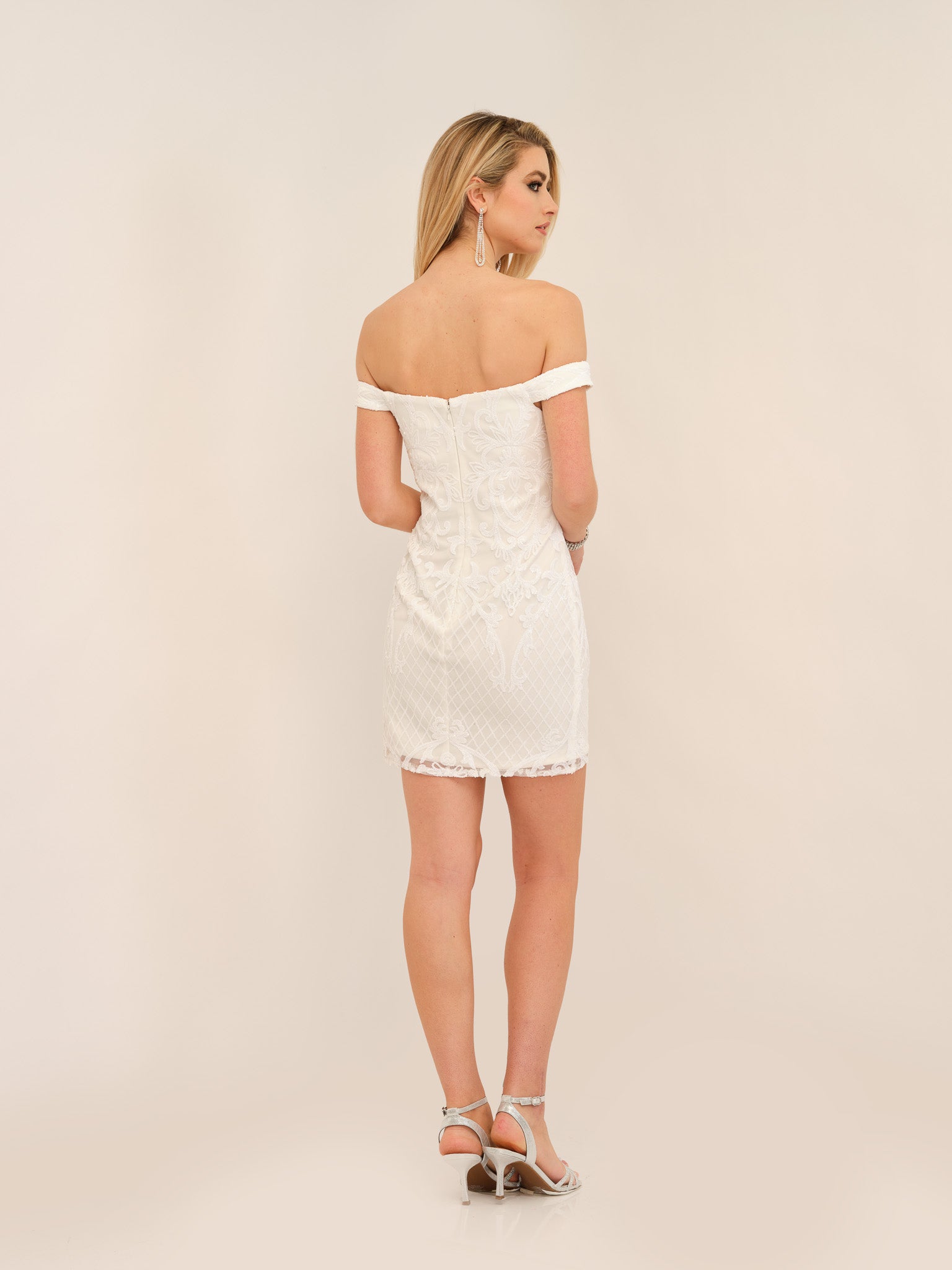 BEJEWELED SWEETHEART OFF-SHOULDER TRANSPARENT SIDE Dave & Johnny BEJEWELED SWEETHEART OFF-SHOULDER TRANSPARENT SIDE Dave & Johnny