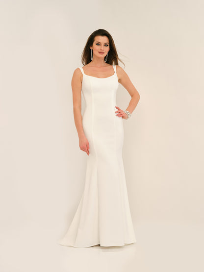 FITTED SQUARE NECK WEDDING DRESS