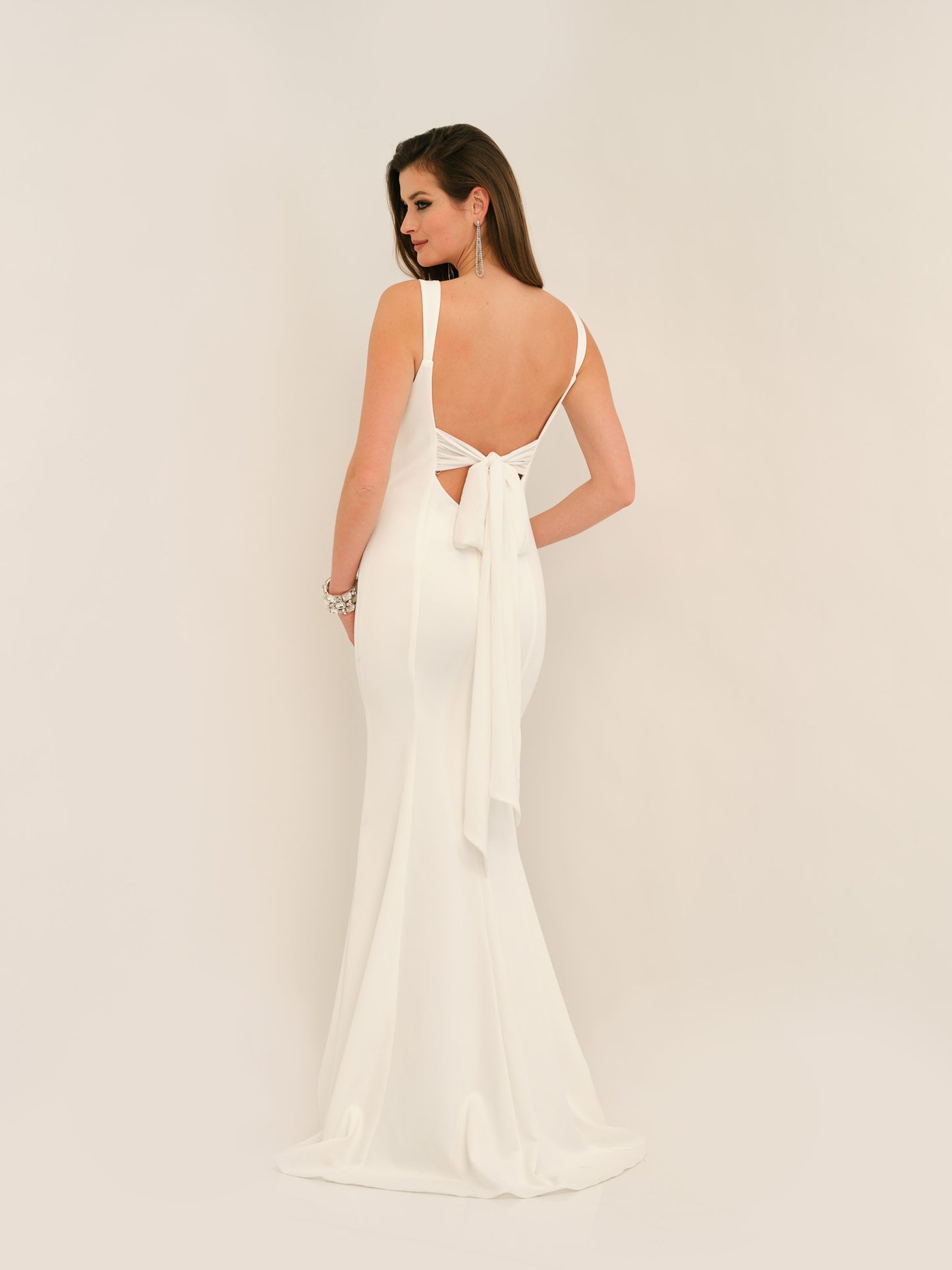 FITTED SQUARE NECK WEDDING DRESS