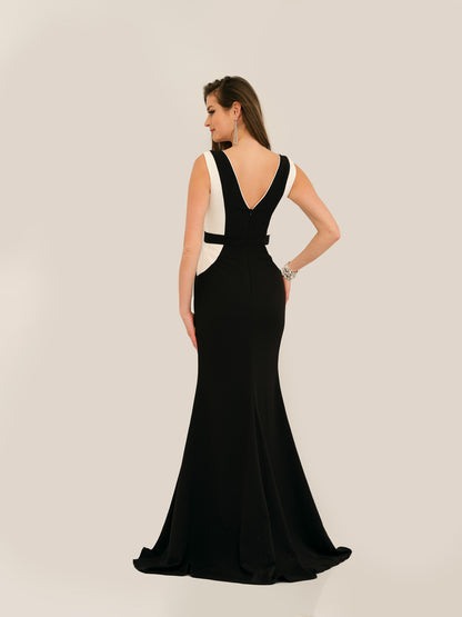 BLACK & WHITE FITTED JERSEY GOWN
