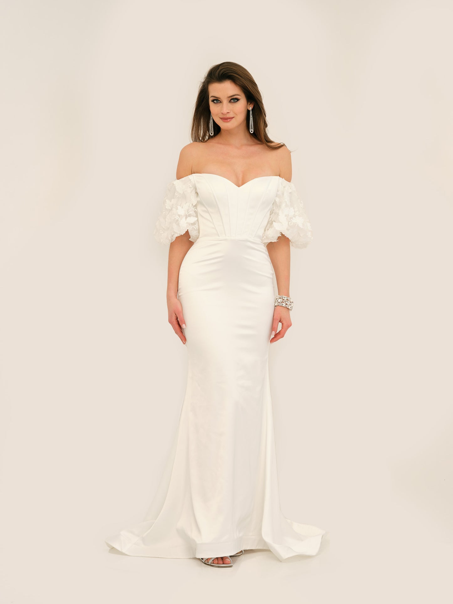 SWEETHEART PUFF OFF-SHOULDER SLEEVE LACE UP WEDDING GOWN